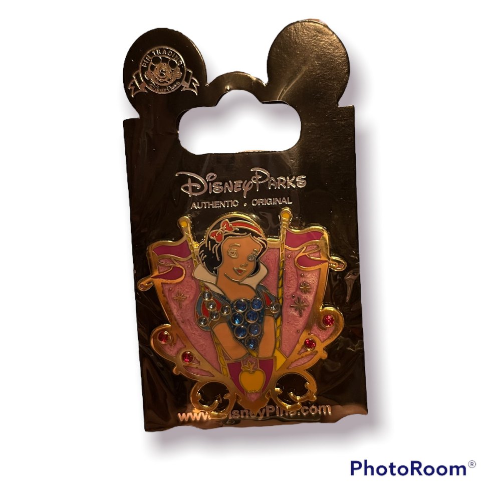 Disney Enamel Pin Trading Pin Snow White Bedazzeled Disneyland Hong Kong NWT